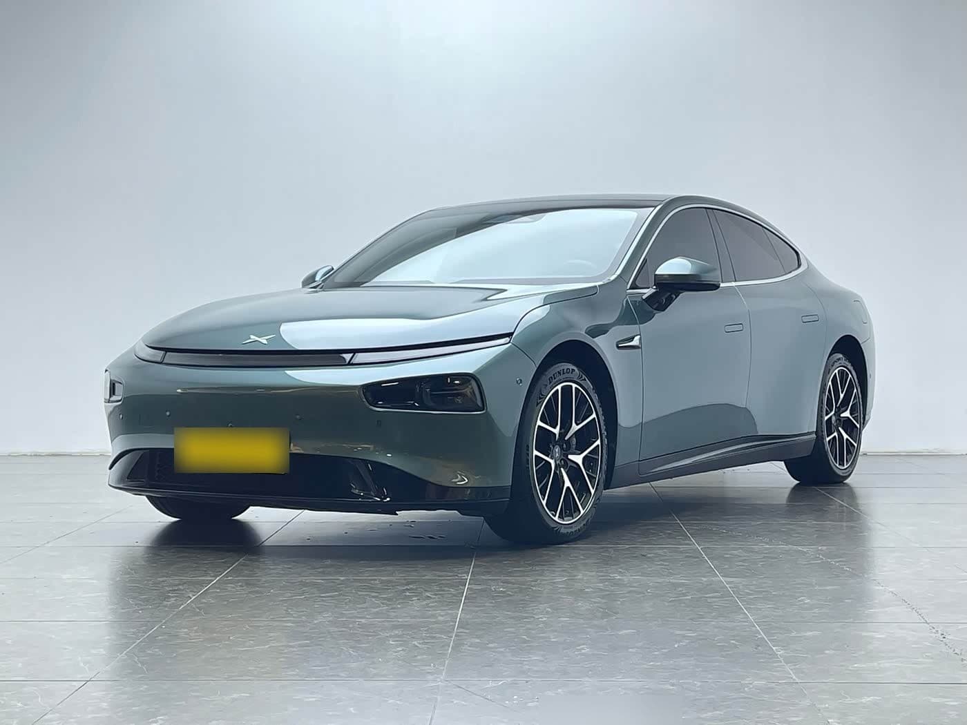 2023 XPeng P7 front exterior