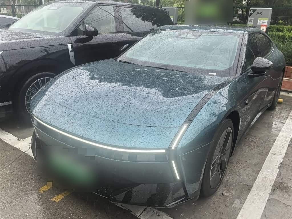 2025 XPeng P7 front exterior