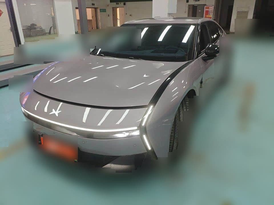 2025 XPeng P7 front exterior