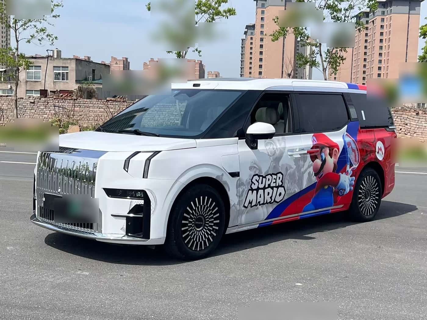 2024 Zeekr 009 front exterior
