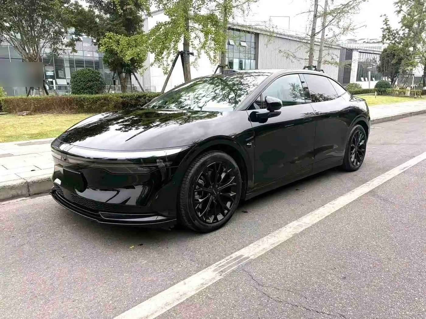 2024 Zeekr 007 front exterior