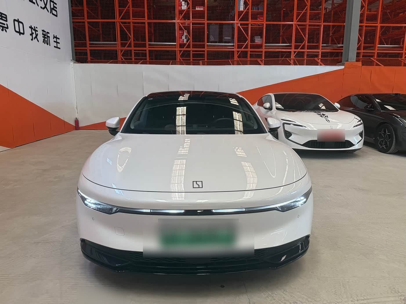 2023 Zeekr 007 front exterior