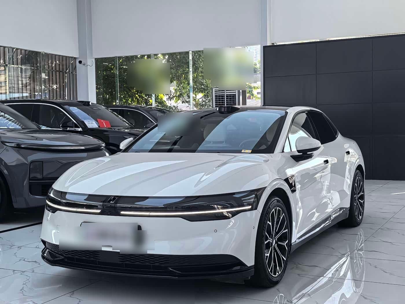 2024 Zeekr 007 front exterior