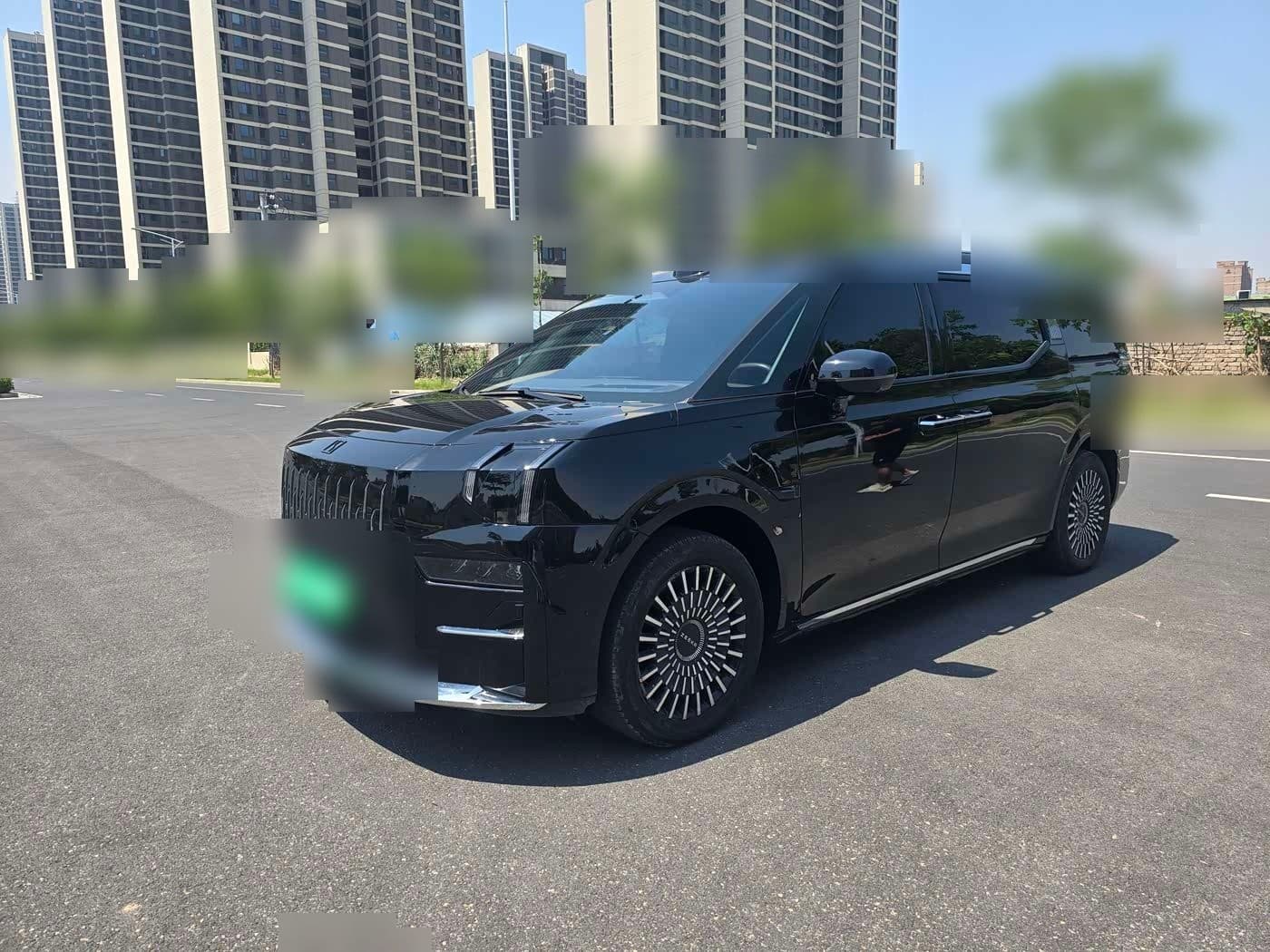 2024 Zeekr 009 front exterior