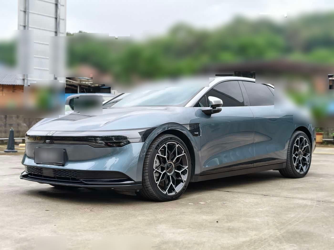 2023 Zeekr 007 front exterior