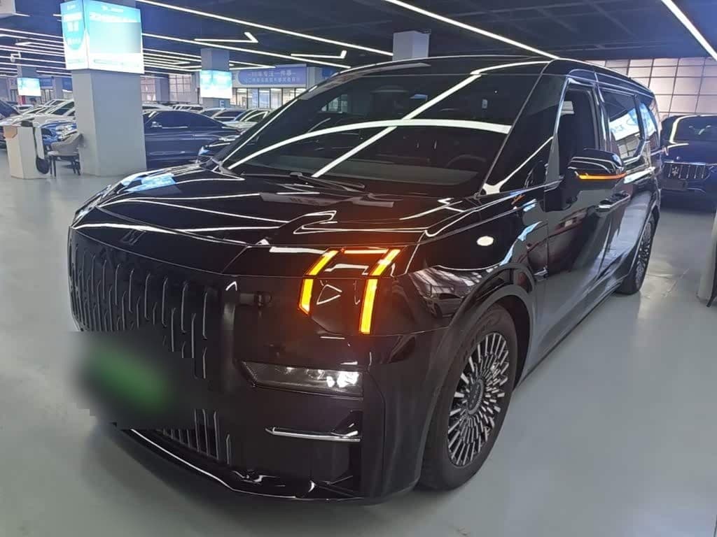 2022 Zeekr 009 front exterior