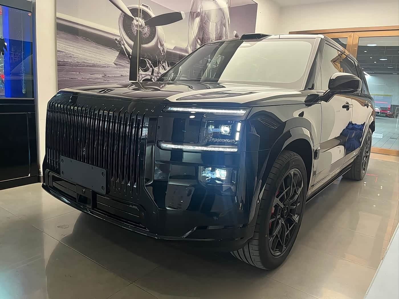 2025 Zeekr 9X front exterior