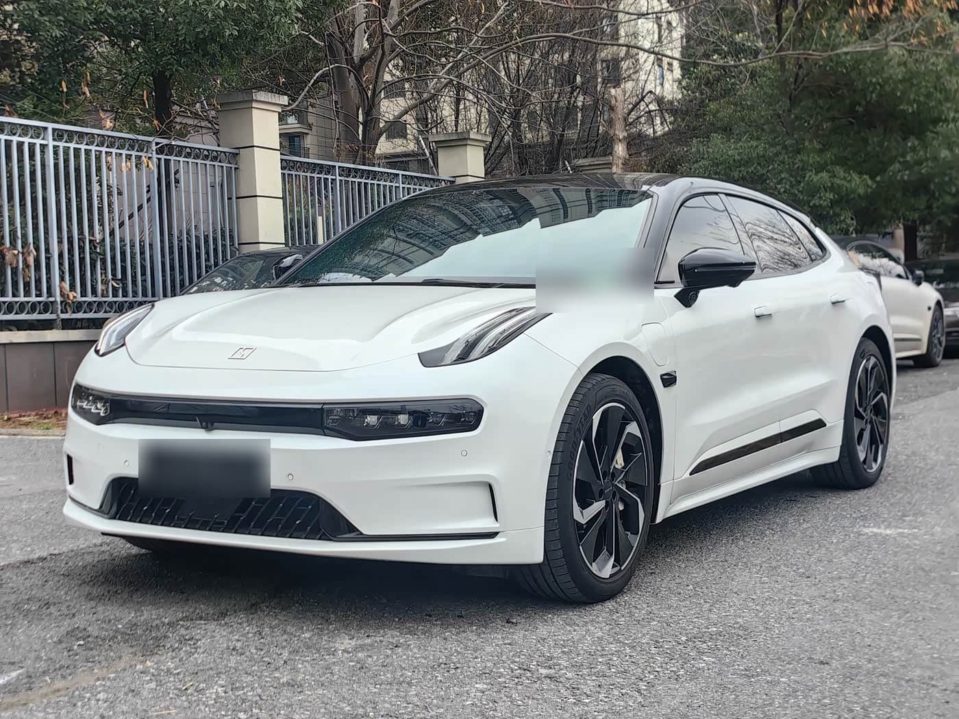 2023 Zeekr 001 front exterior