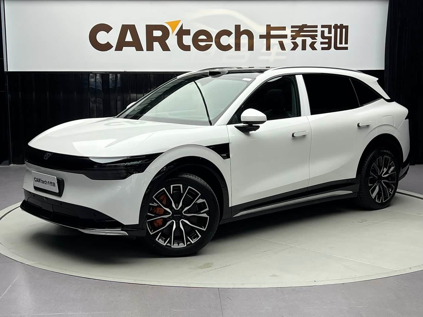 2024 Zeekr 7X front exterior