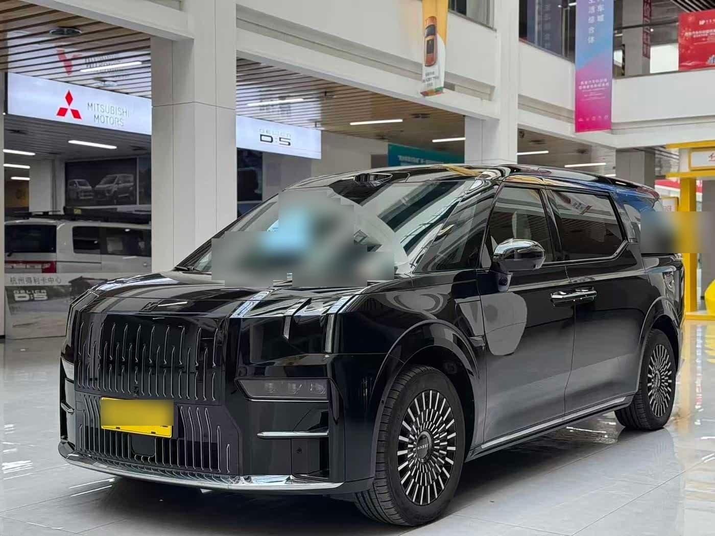 2024 Zeekr 009 front exterior