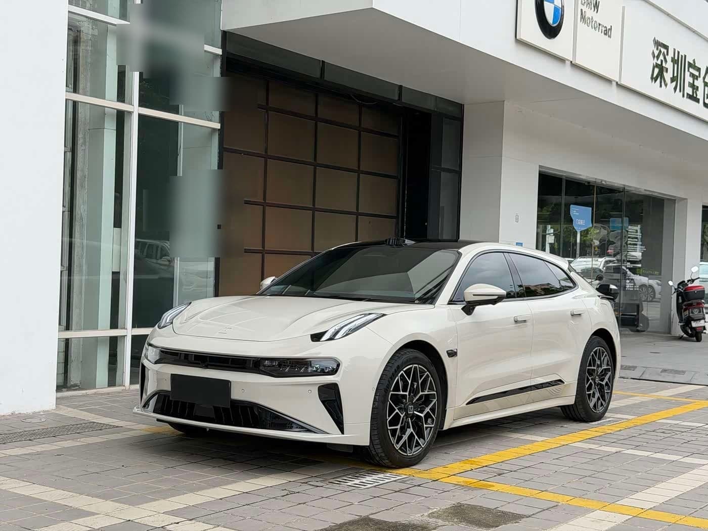 2024 Zeekr 001 front exterior