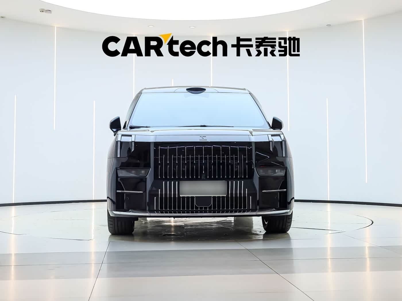 2024 Zeekr 009 front exterior