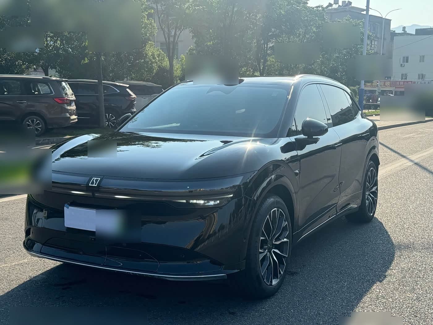 2024 Zeekr 7X front exterior