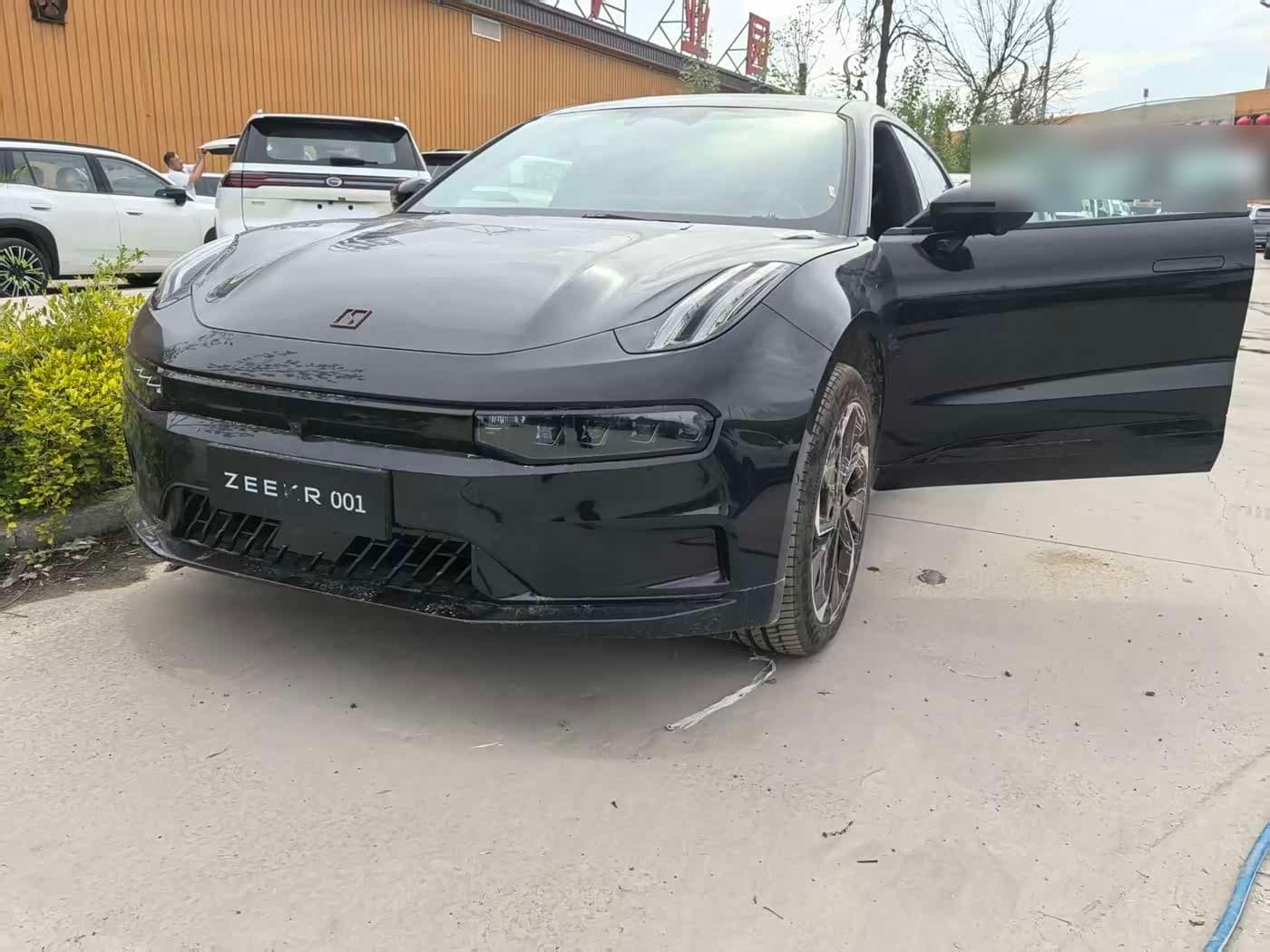 2024 Zeekr 001 front exterior