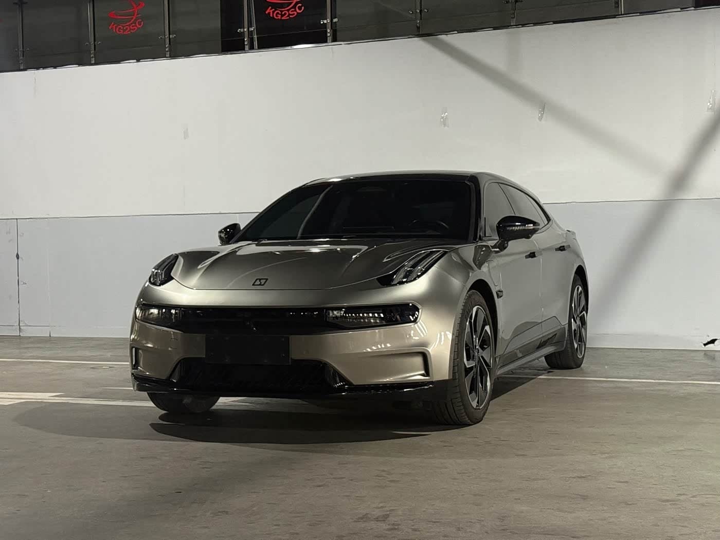 2022 Zeekr 001 front exterior