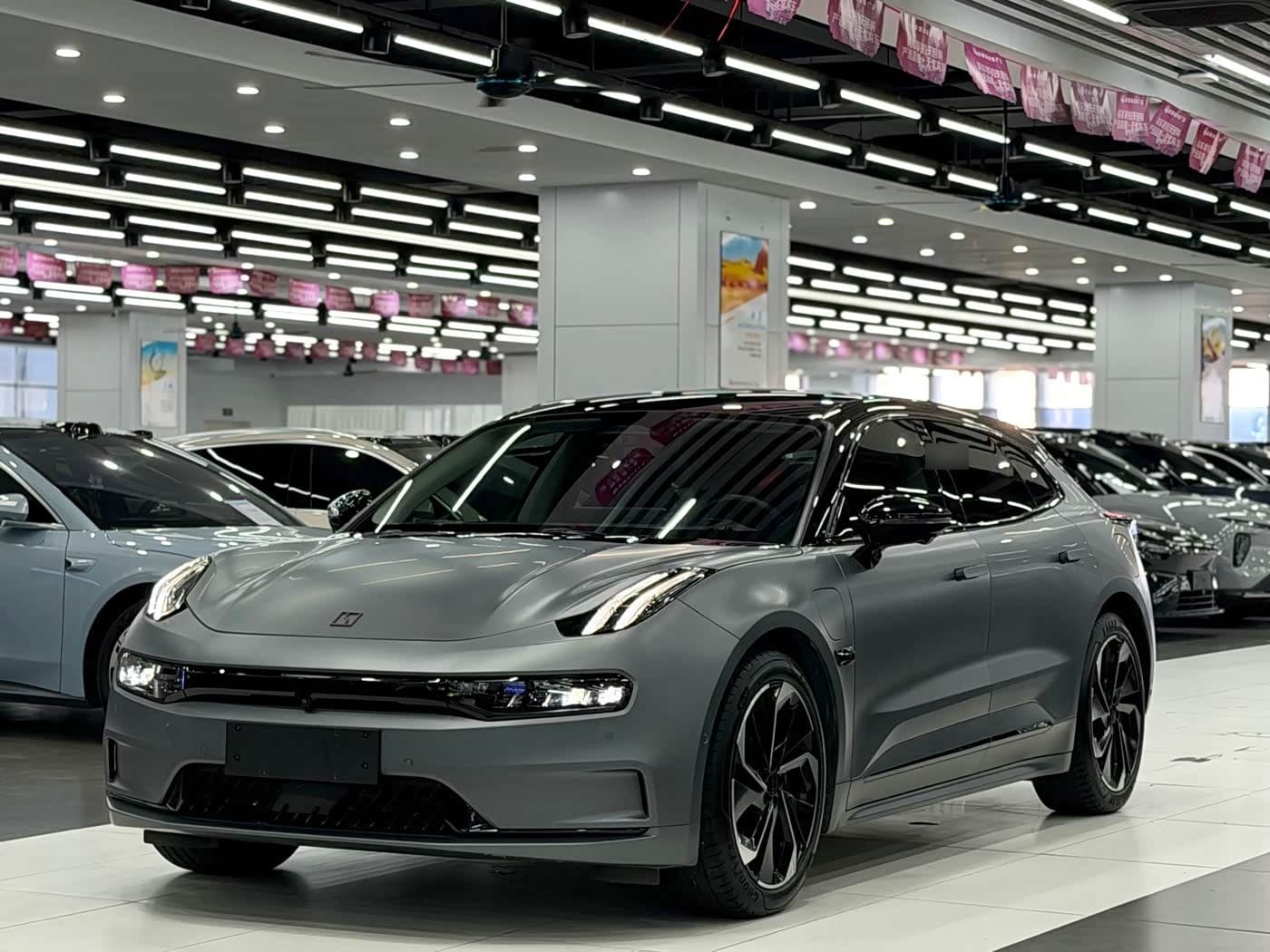 2022 Zeekr 001 front exterior