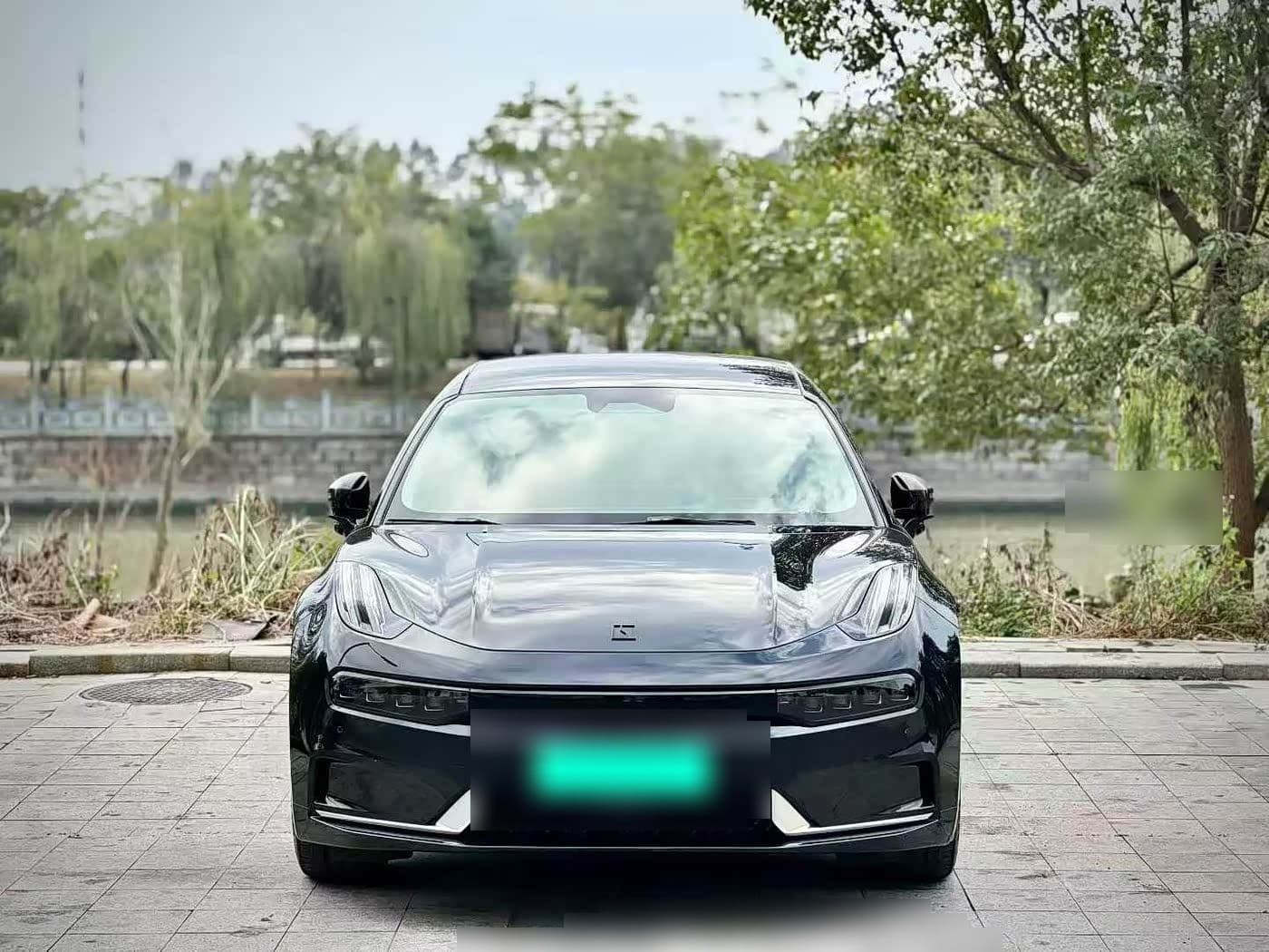 2023 Zeekr 001