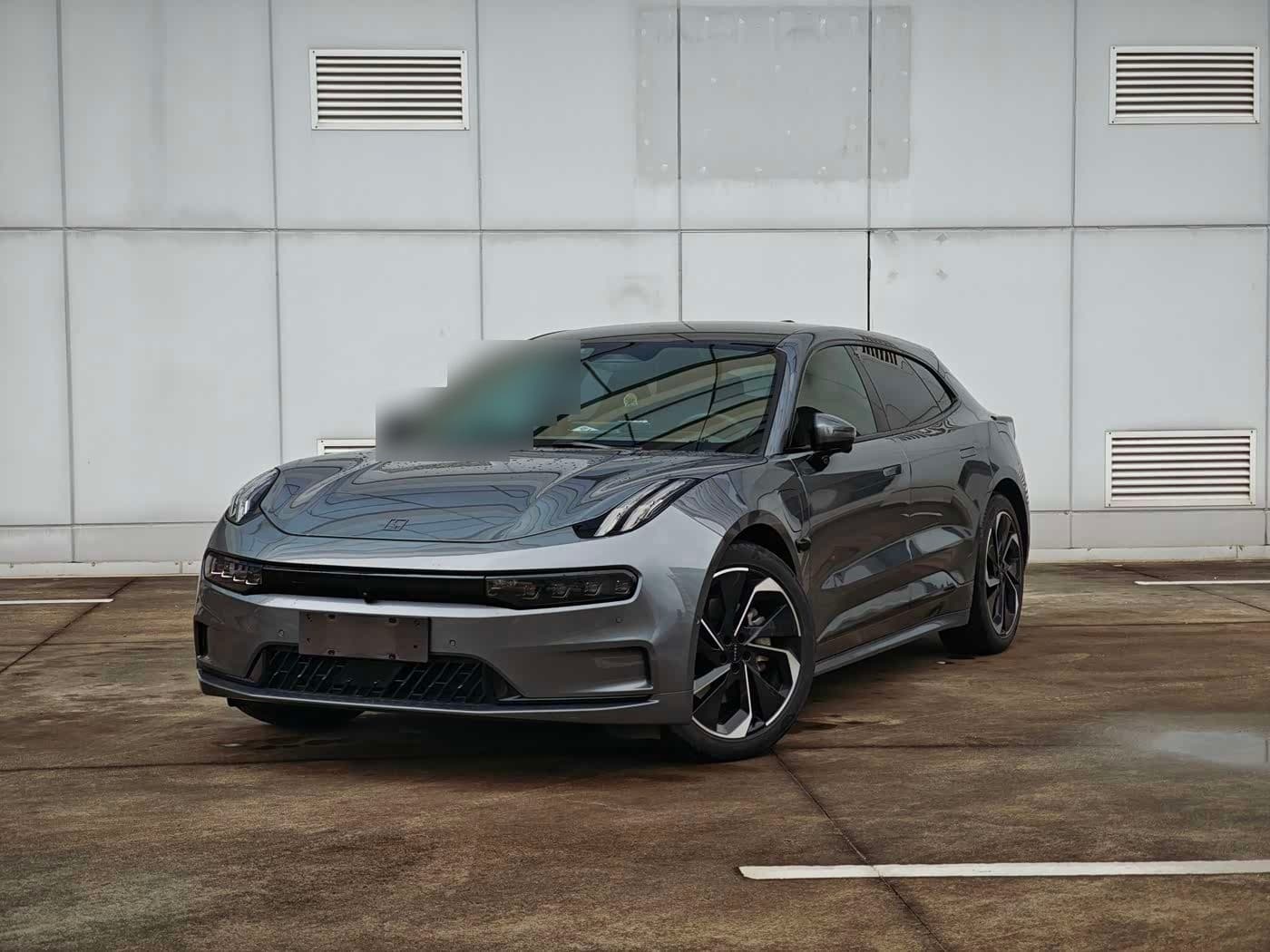 2022 Zeekr 001