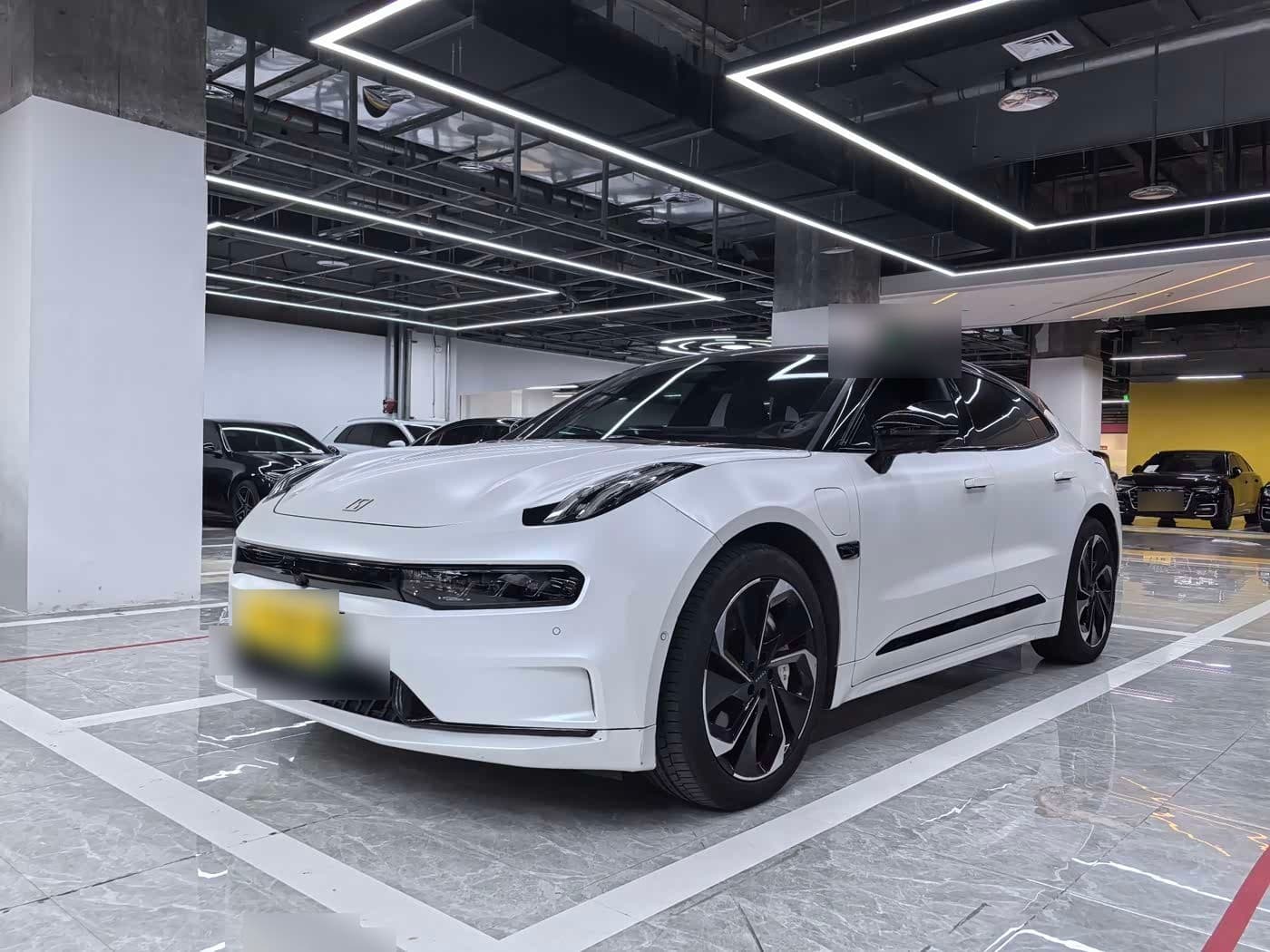 2023 Zeekr 001