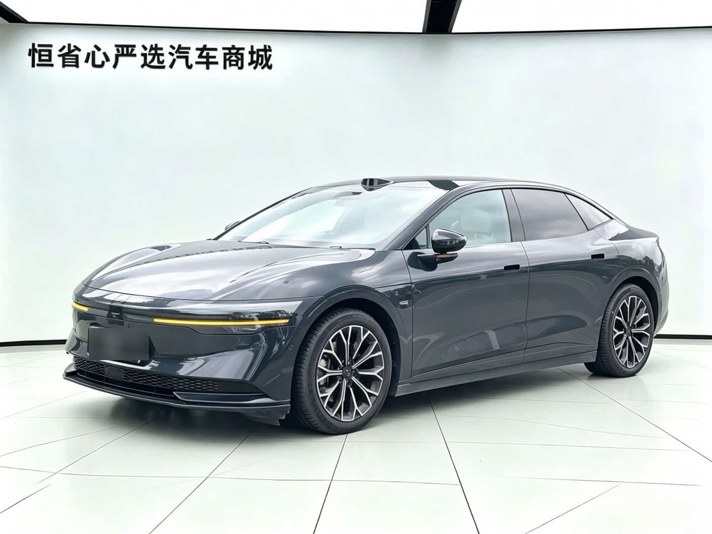 2024 Zeekr 007 front exterior
