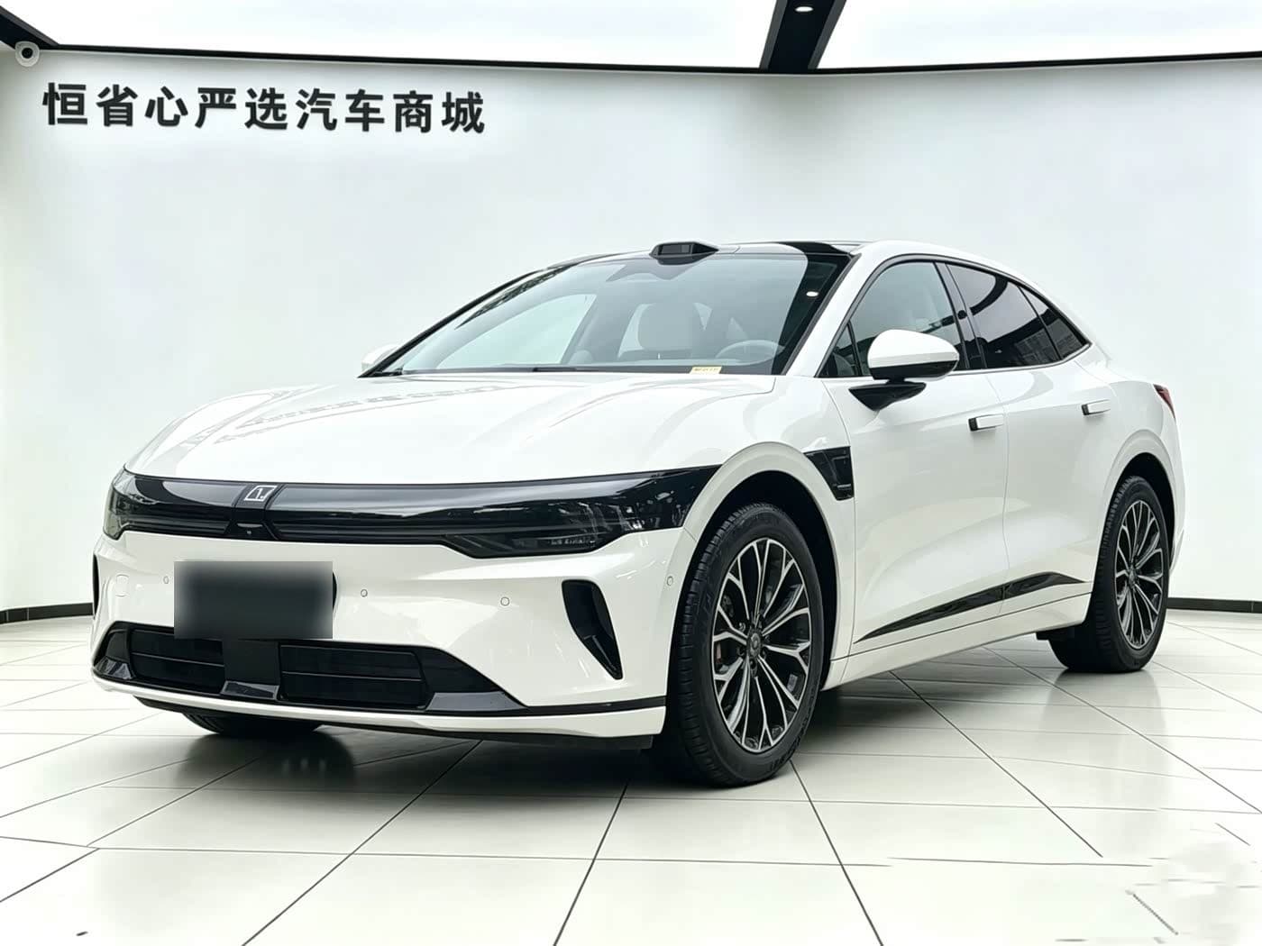 2025 Zeekr 007GT front exterior