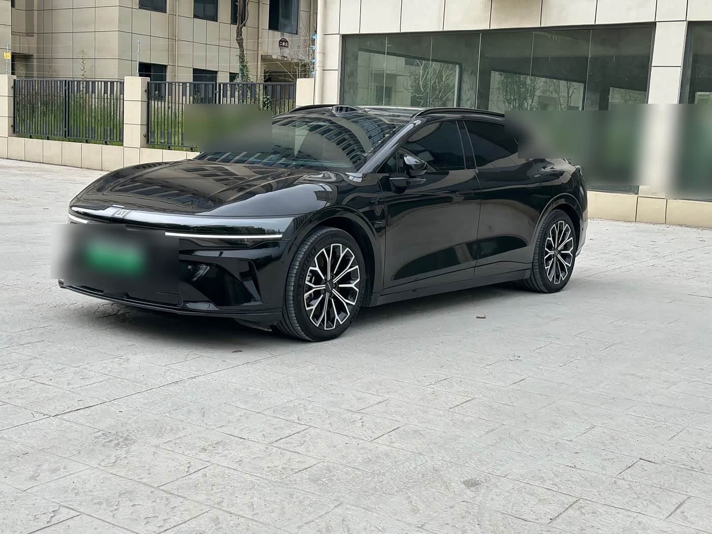 2025 Zeekr 007GT front exterior