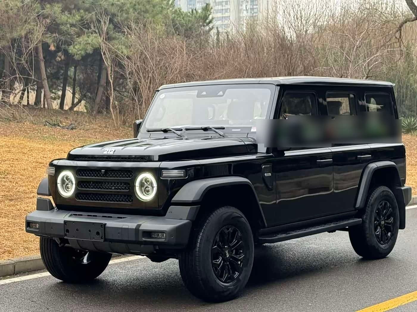 2024 212 T01 front exterior