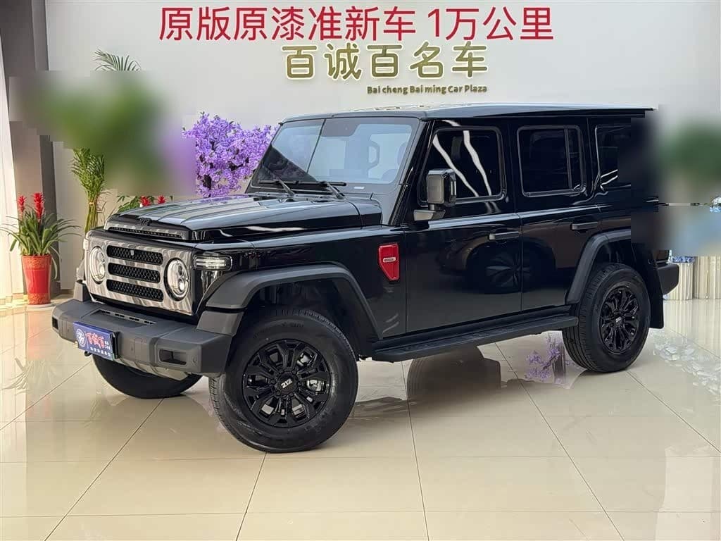 2024 212 T01 front exterior