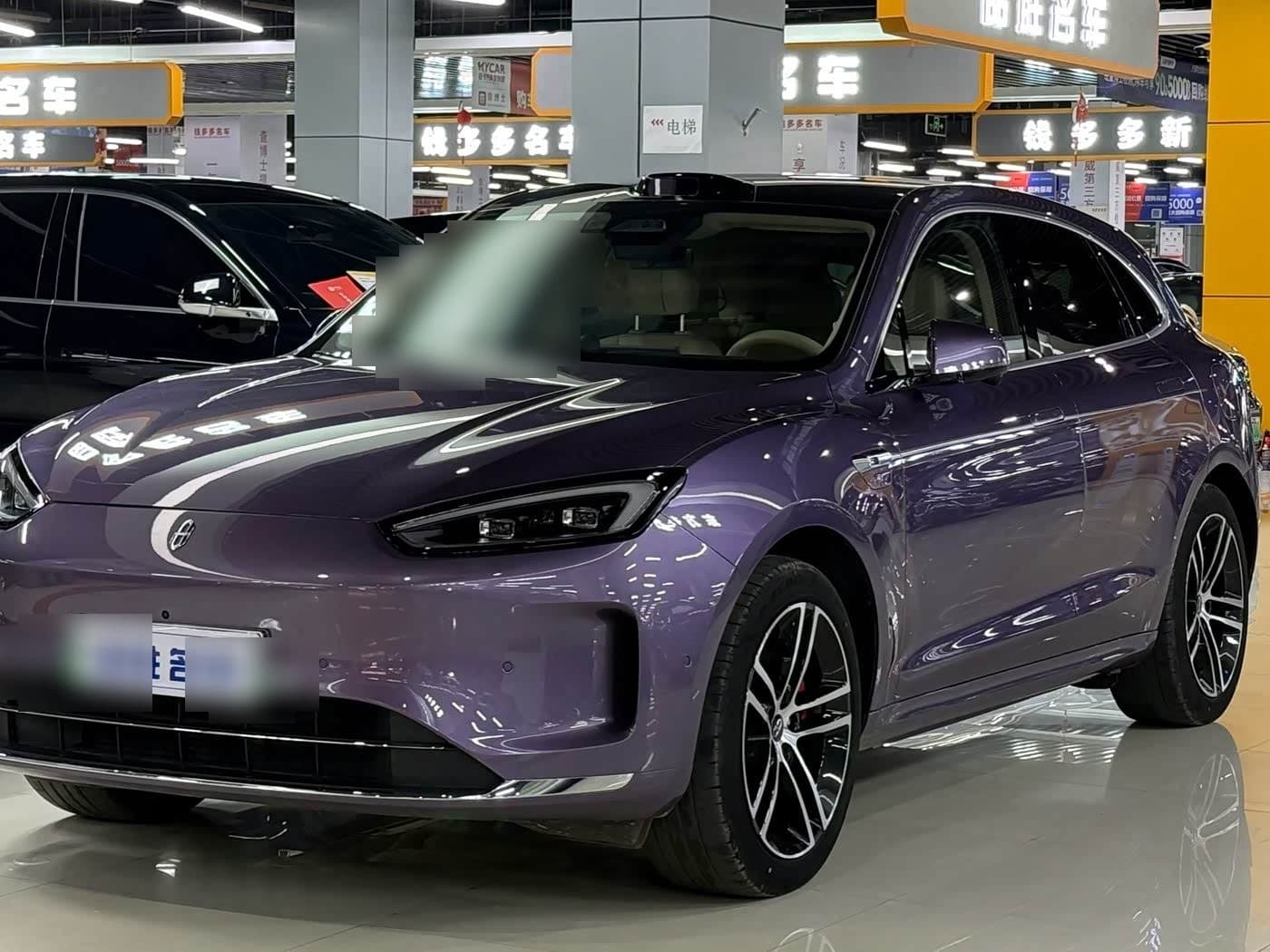2025 AITO Wenjie AITO M5 front exterior