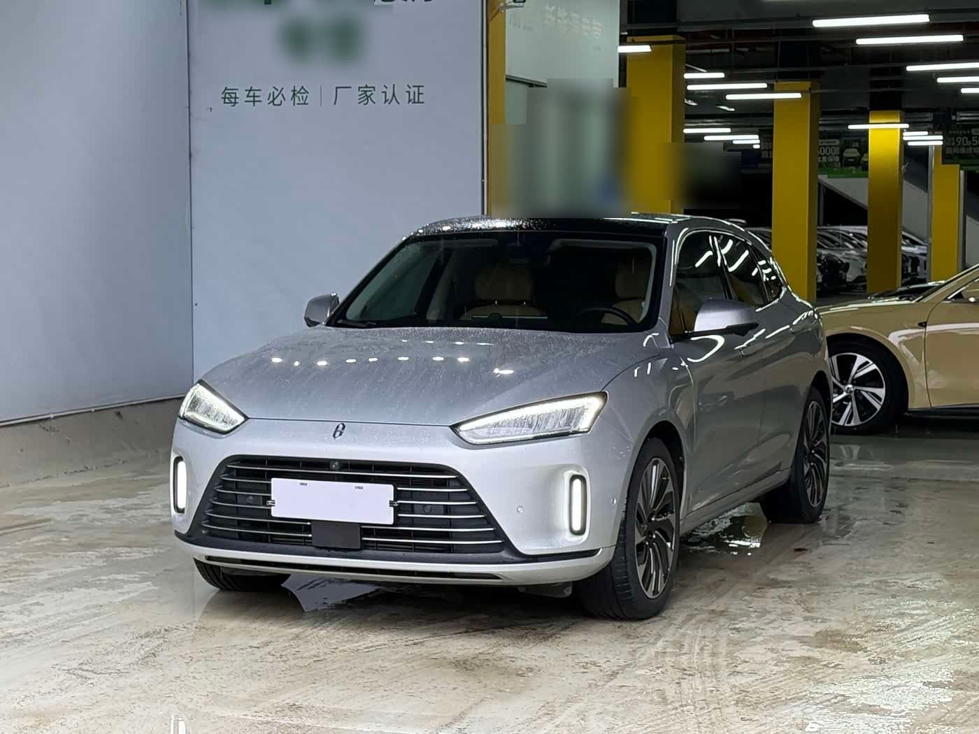 2022 AITO Wenjie AITO M5 front exterior