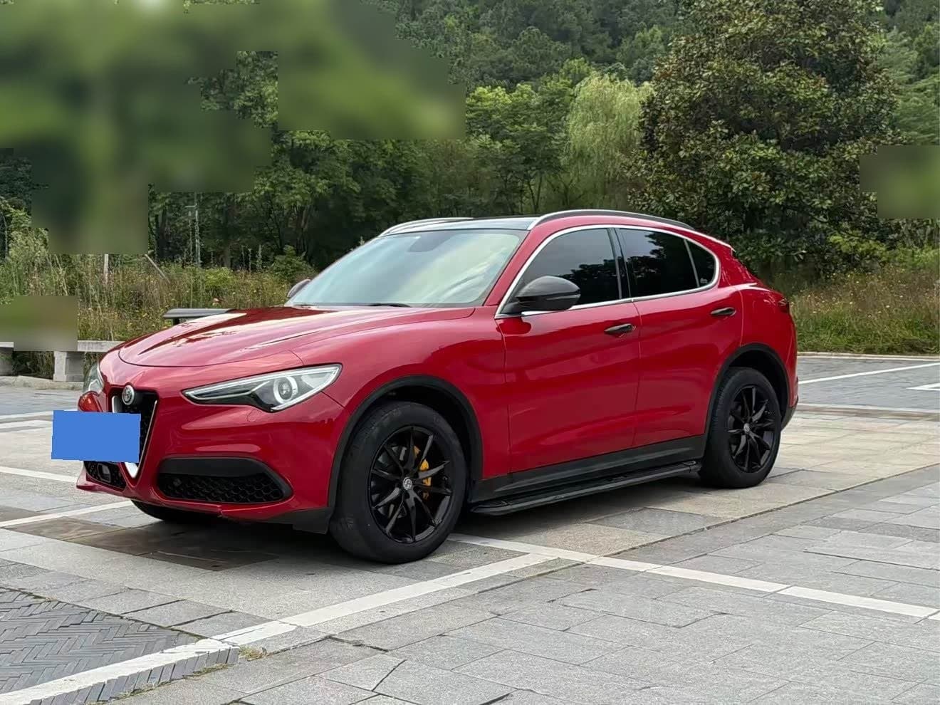 2017 Alfa Romeo Stelvio front exterior