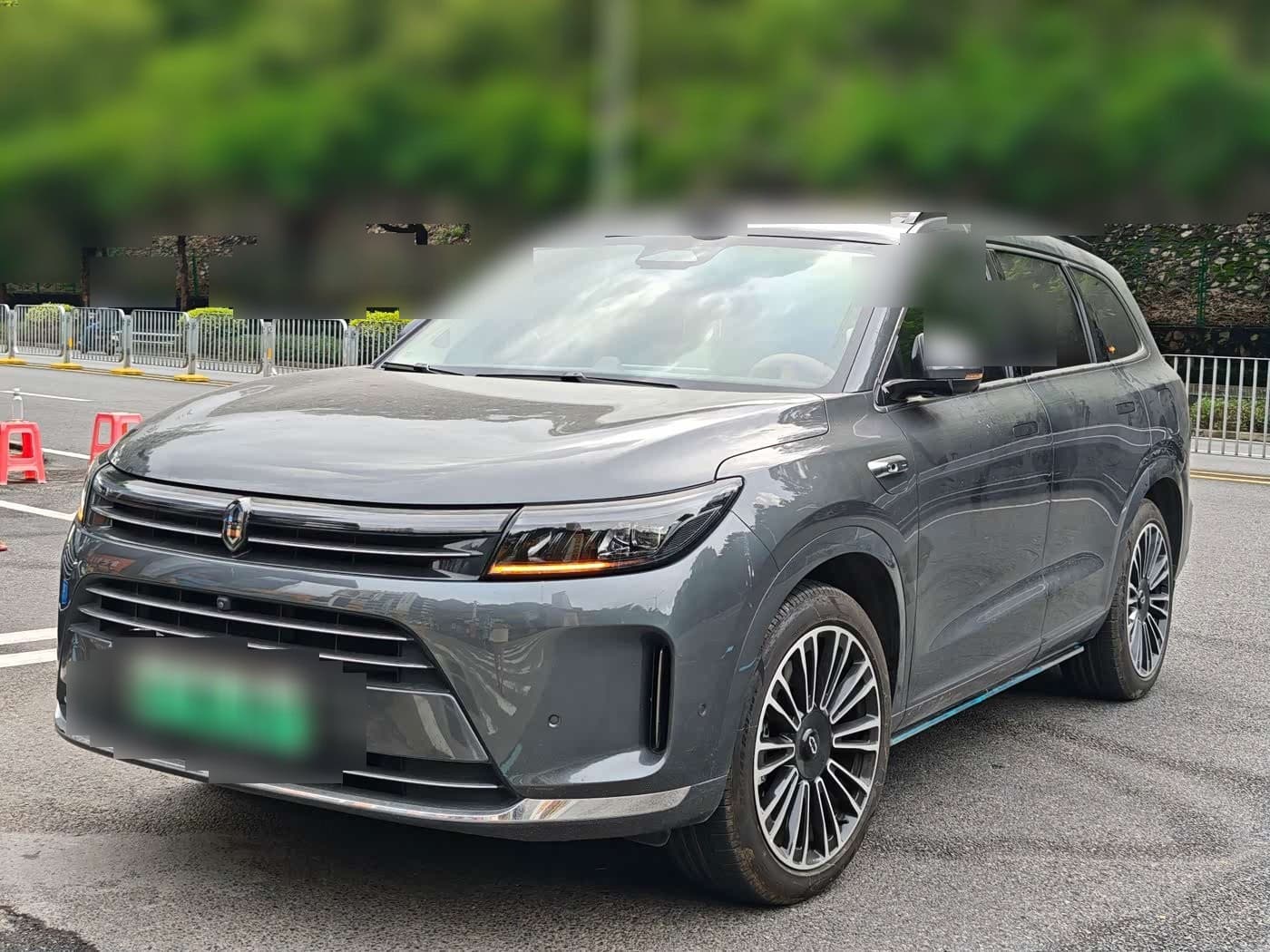 2023 AITO Wenjie AITO M7 front exterior