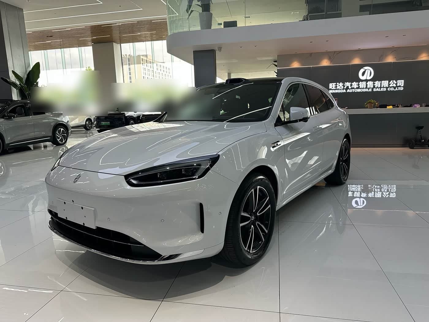 2025 AITO Wenjie AITO M5 front exterior