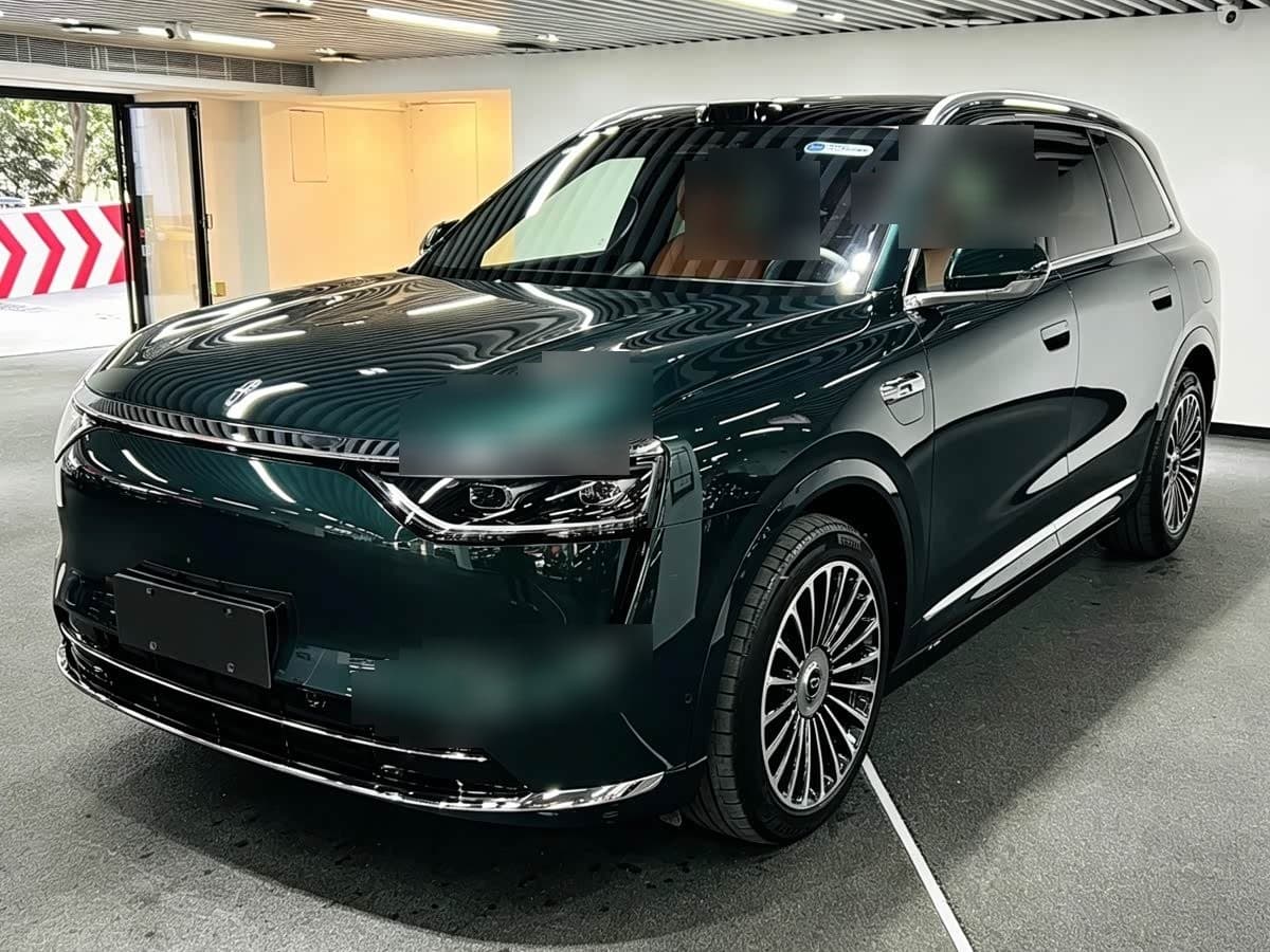2025 AITO Wenjie AITO M8 front exterior