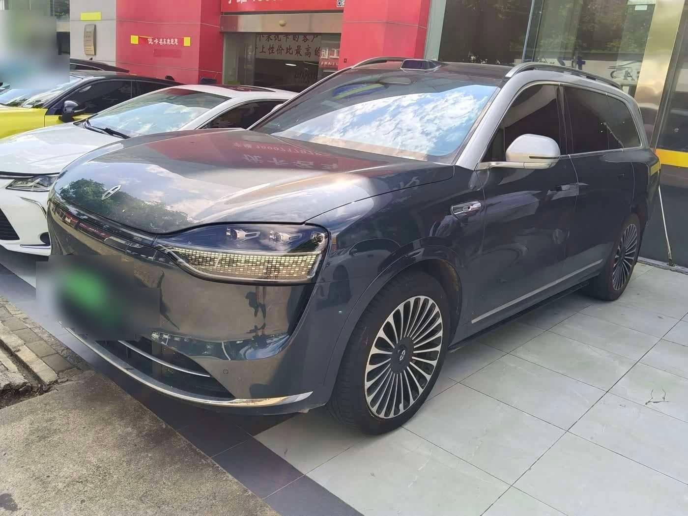 2023 AITO Wenjie AITO M9 front exterior