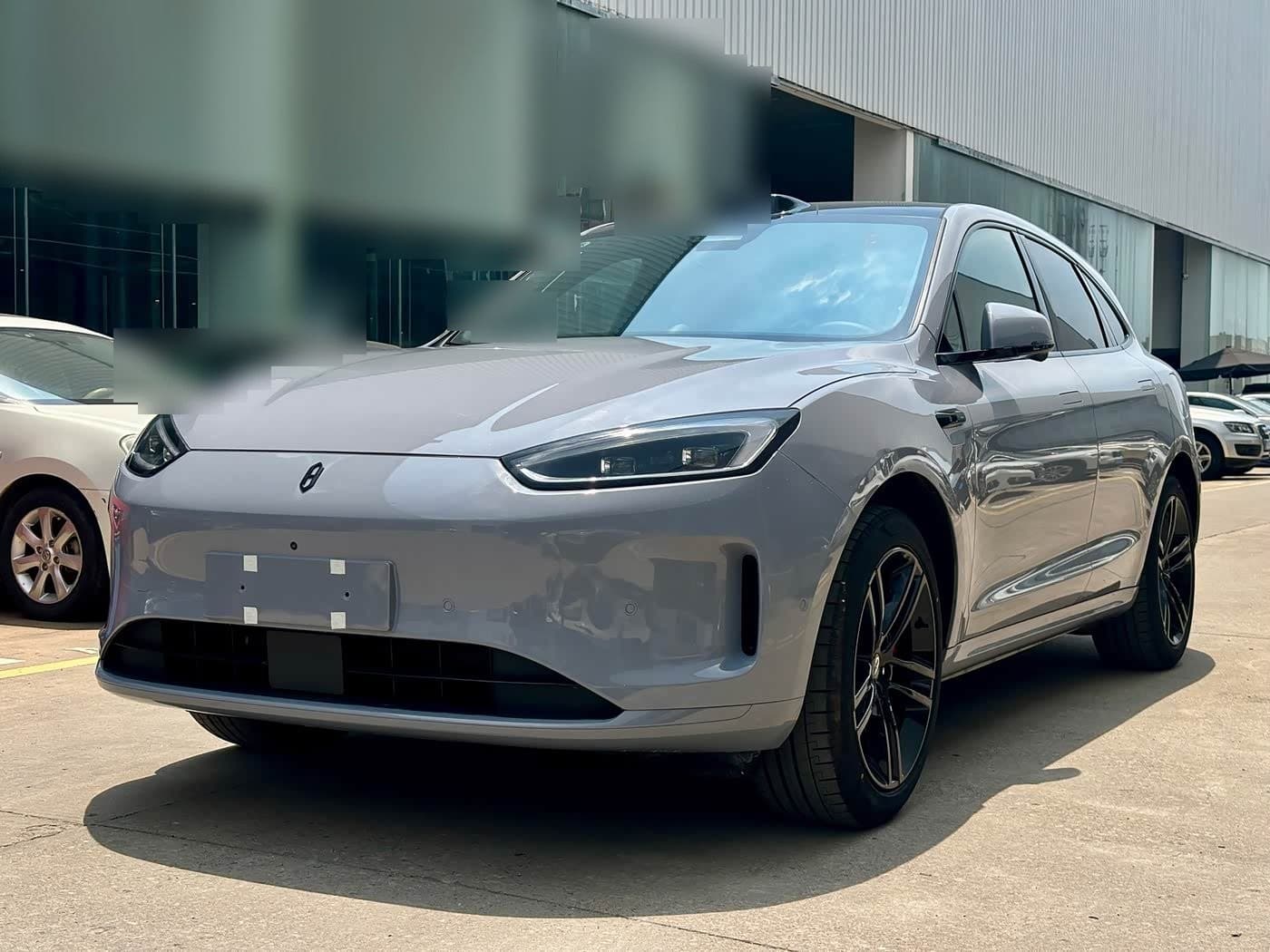 2025 AITO Wenjie AITO M5 front exterior