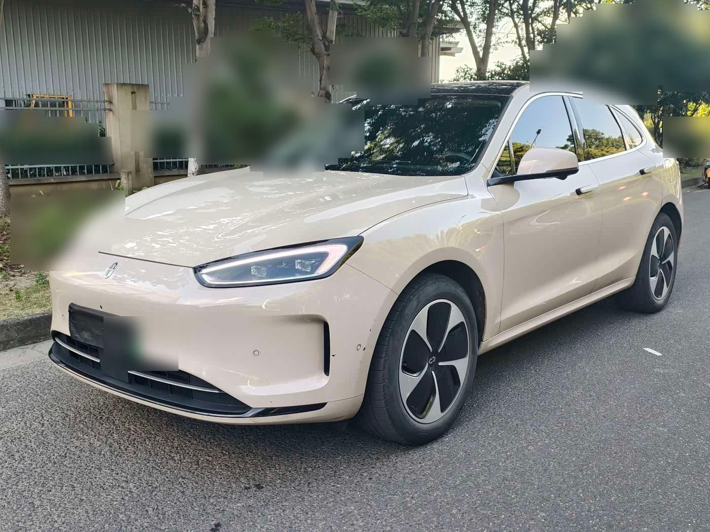 2022 AITO Wenjie AITO M5 front exterior