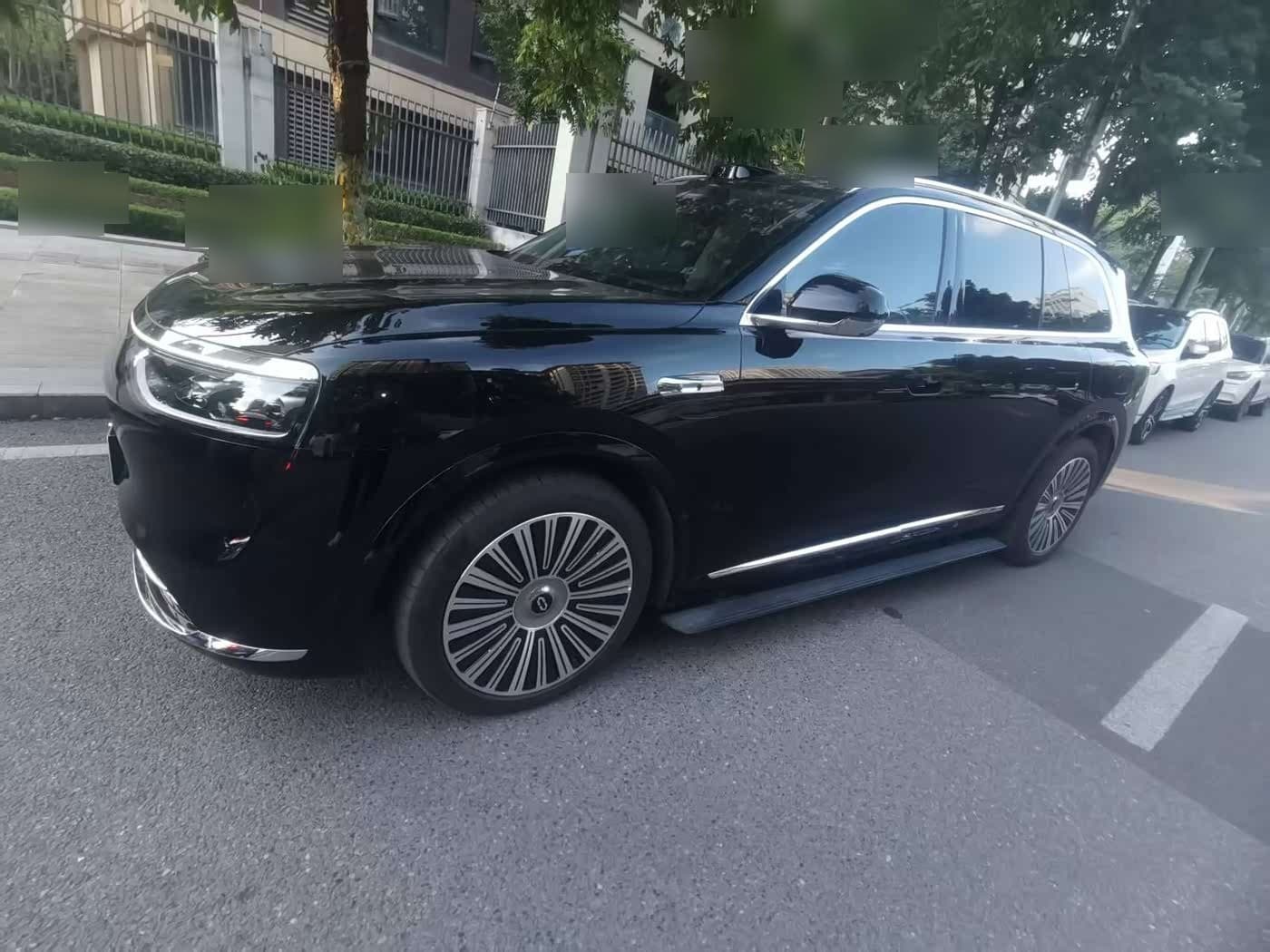 2025 AITO Wenjie AITO M8 front exterior