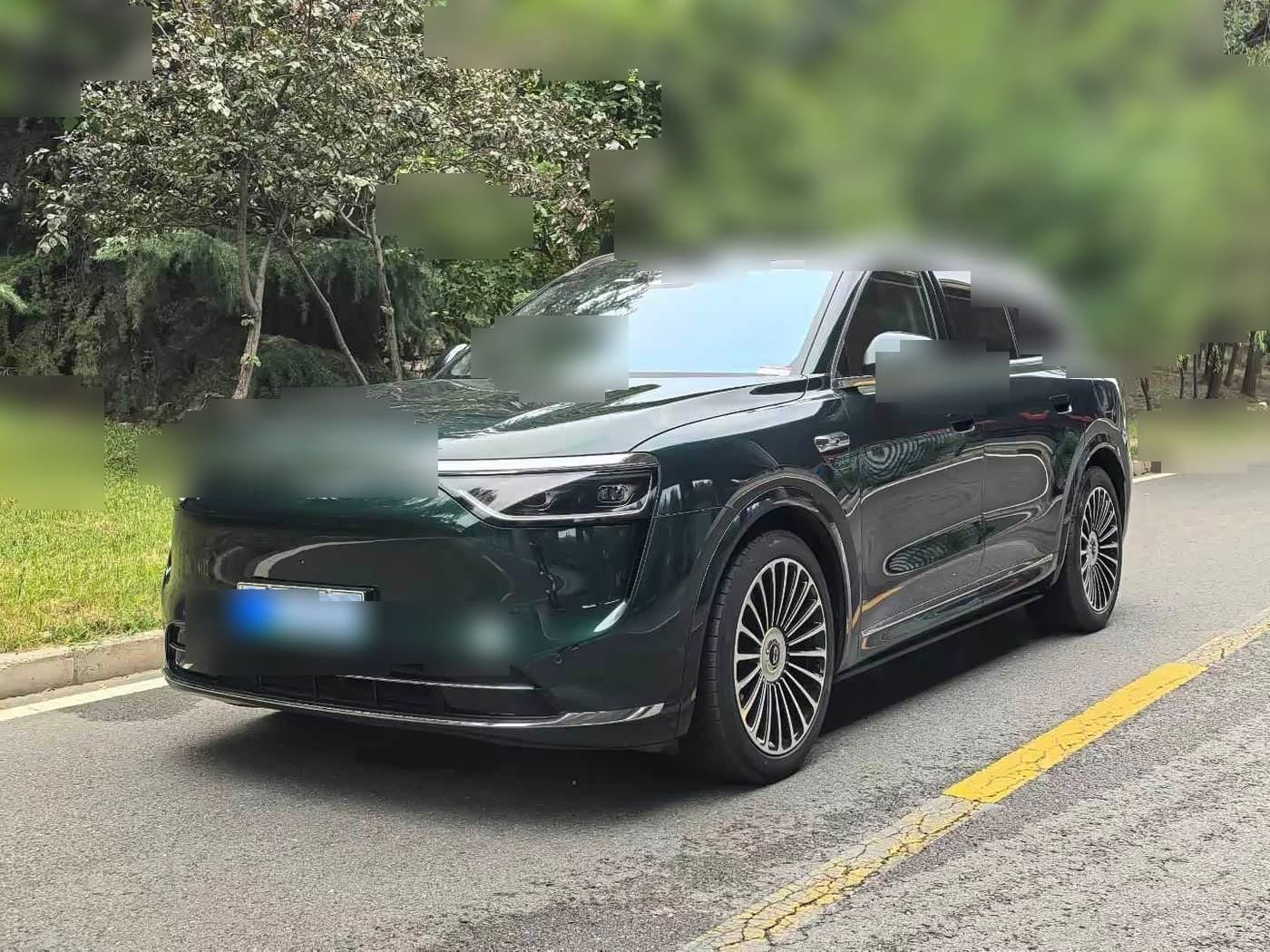 2025 AITO Wenjie AITO M8 front exterior