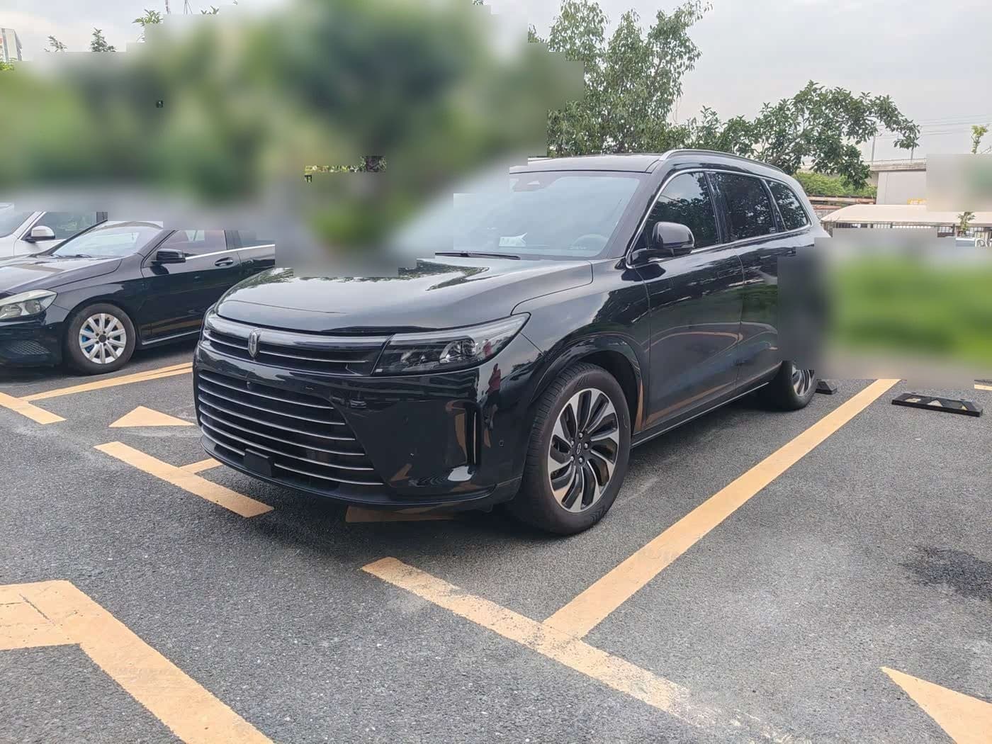 2023 AITO Wenjie AITO M7 front exterior