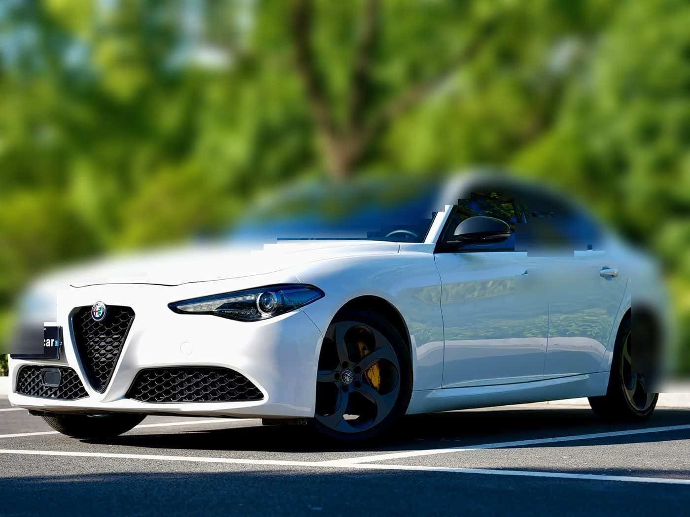 2019 Alfa Romeo Giulia front exterior