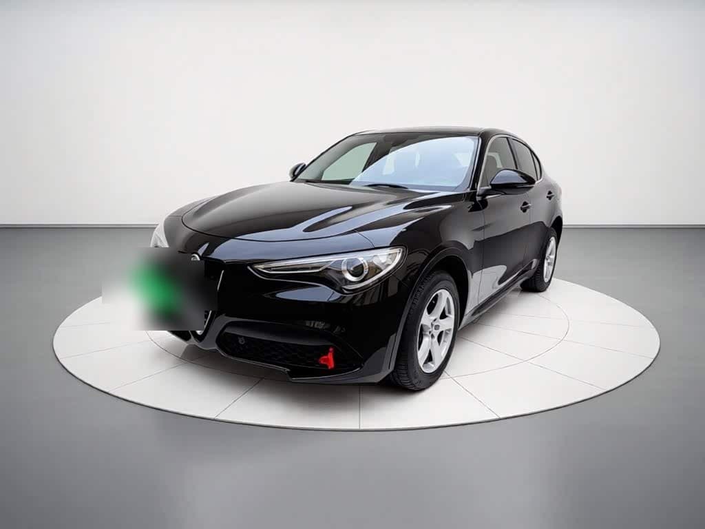 2017 Alfa Romeo Stelvio front exterior