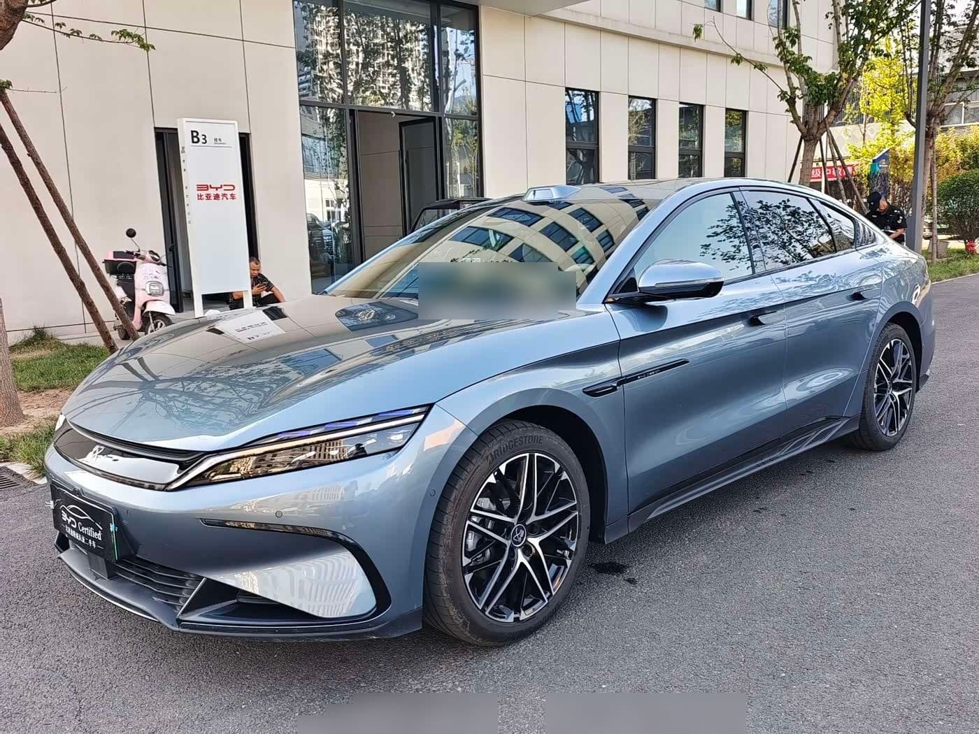 2025 BYD Han front exterior