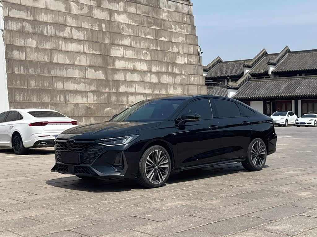 0 Chery Arrizo 8 front exterior