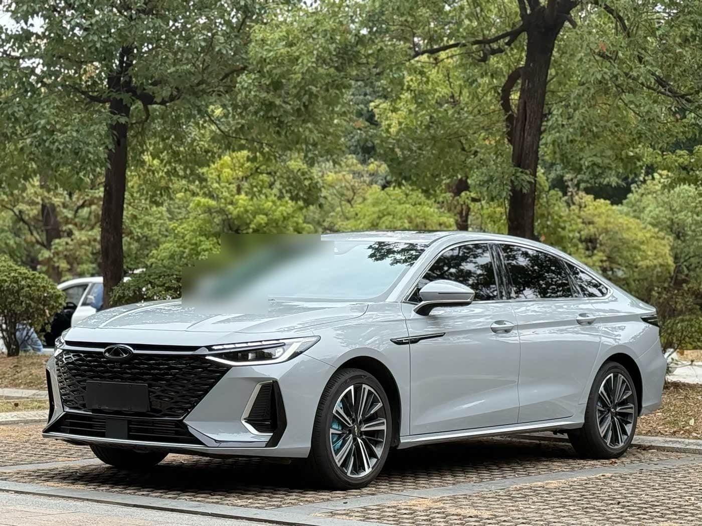 2025 Chery Arrizo 8 front exterior