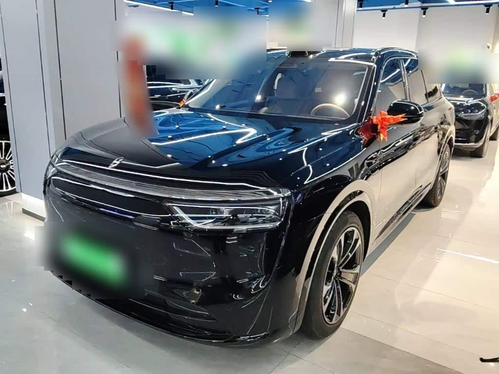 2025 AITO Wenjie AITO M8 front exterior