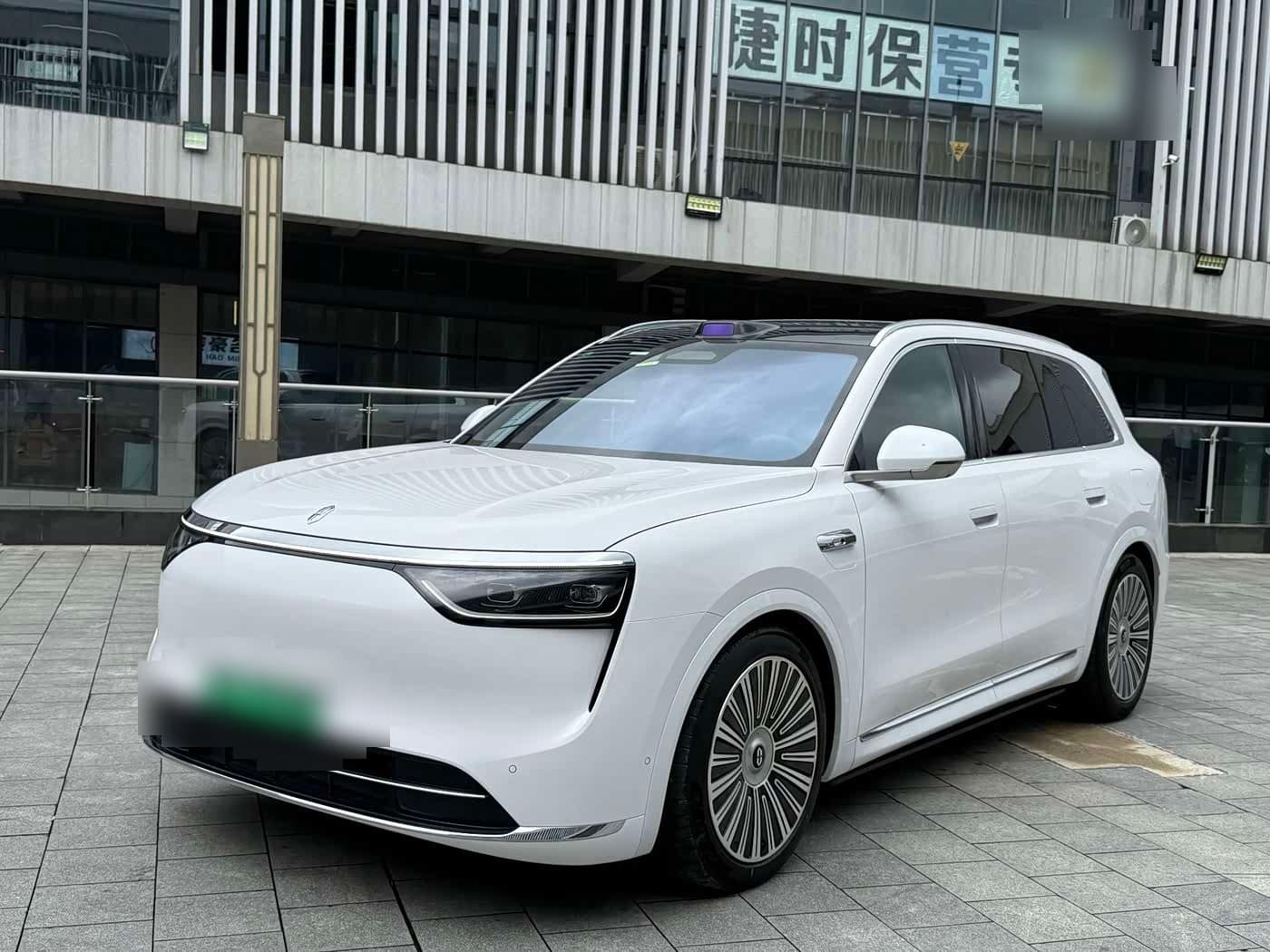 2025 AITO Wenjie AITO M8 front exterior