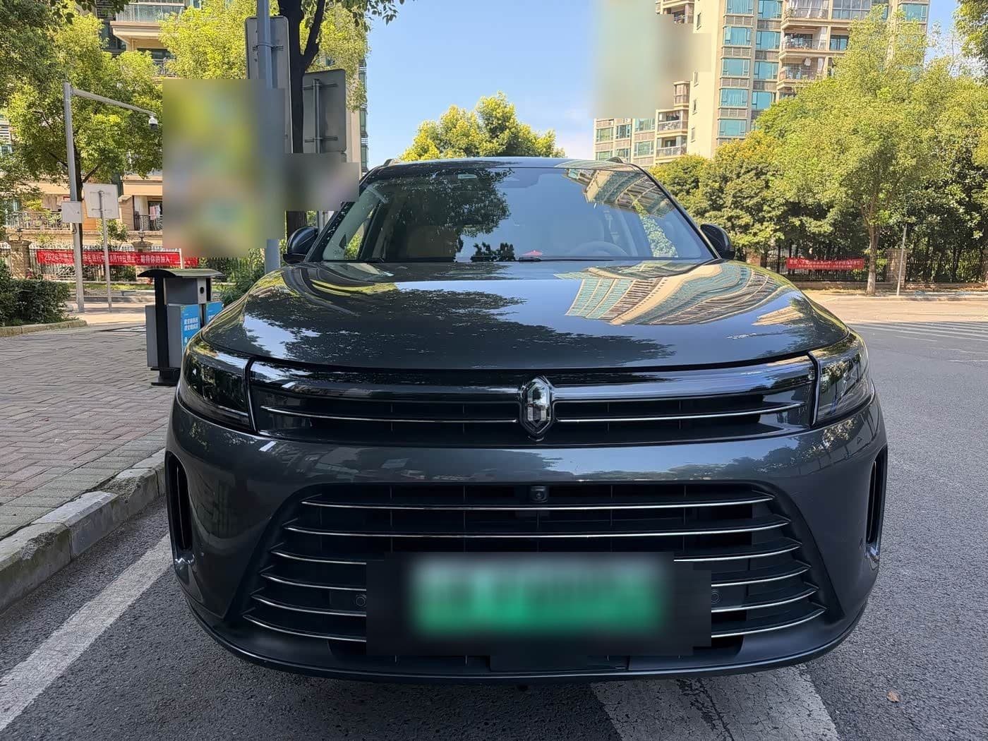 2023 AITO Wenjie AITO M7 front exterior