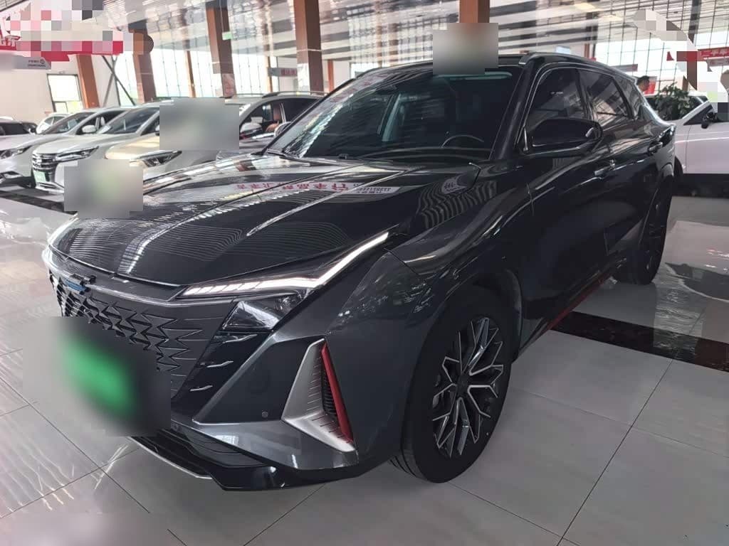 2022 Changan Oshan Z6 front exterior