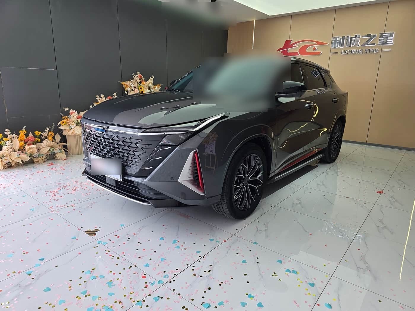 2022 Changan Oshan Z6 front exterior